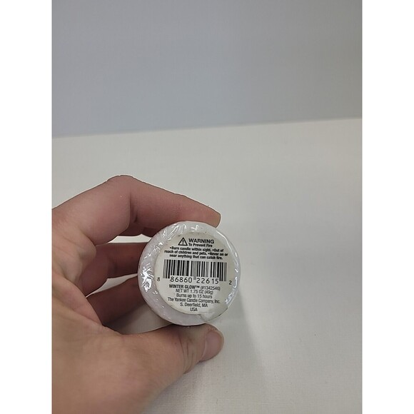 NEW Yankee Candle Winter Glow Votive Candle Retired Scent 1.75 Oz 2 Inches White - Picture 2 of 4
